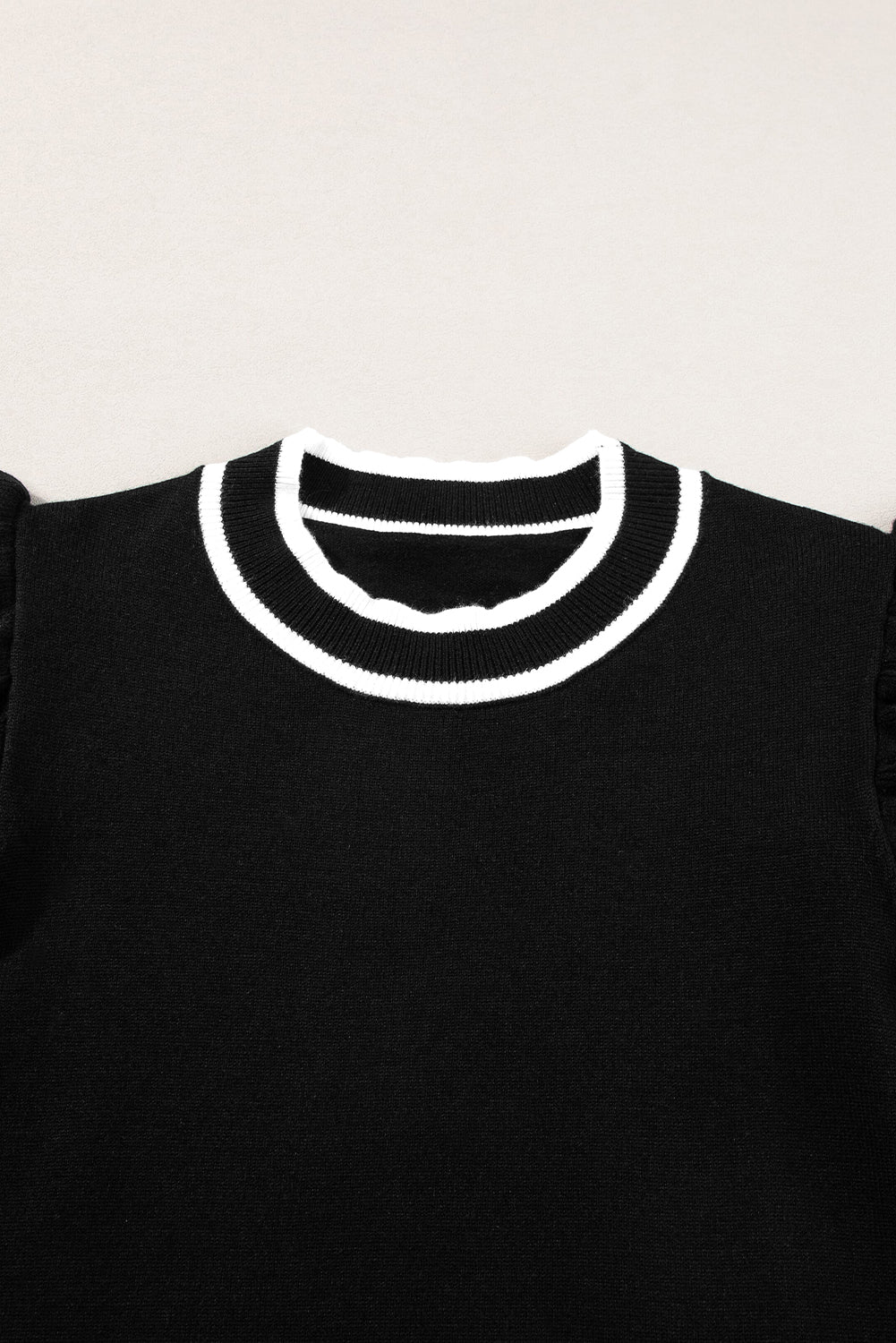 Bonbon Edge Piping Ruffled Sleeve Round Neck Knit Top